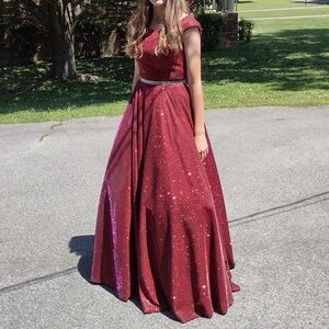 Burgundy ball gown prom dress, size 6